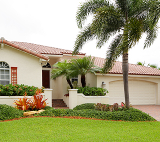 Residential Home with Professional Landscaping in Coral Gables, FL